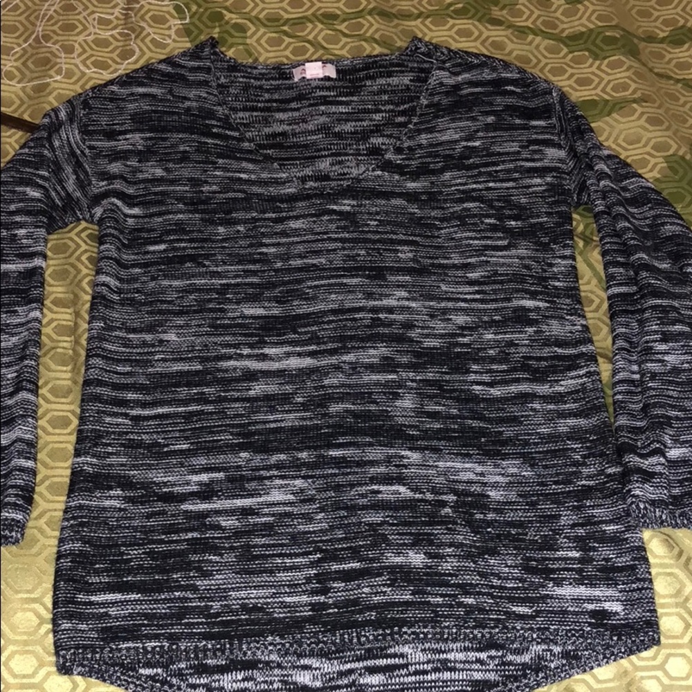 🌵Arizona black marl v-neck sweater